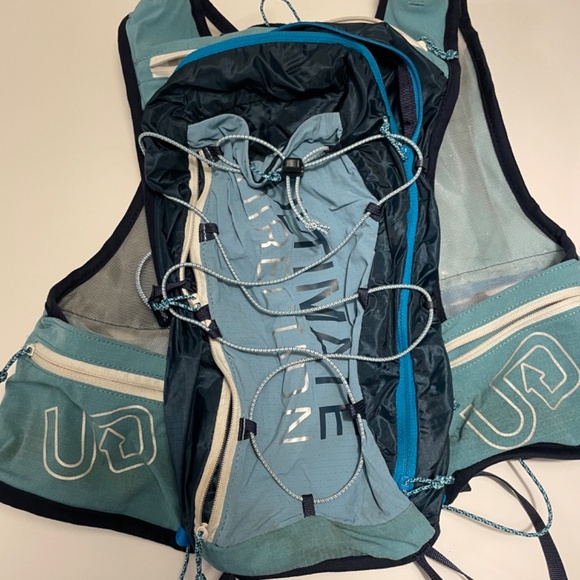 Ultimate Direction M/L Women’s trail running vest - Picture 3 of 4